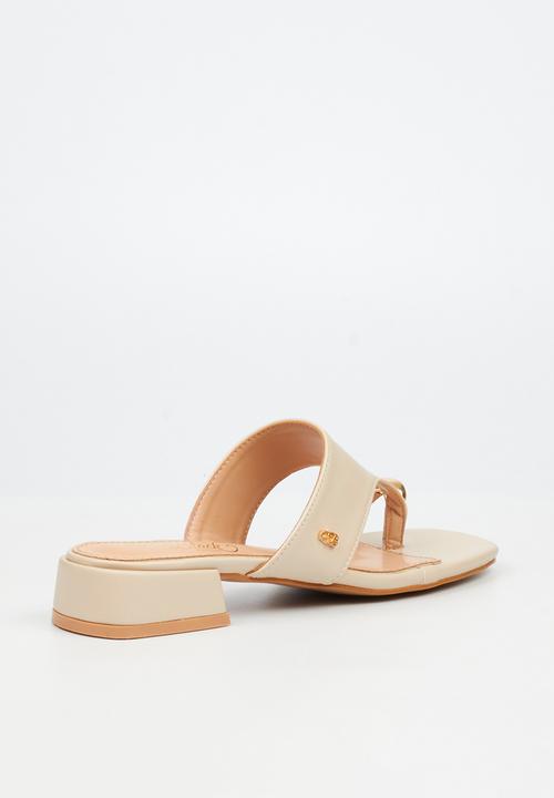 Miss Black - Joanna 1 gold trim low block heel - natural