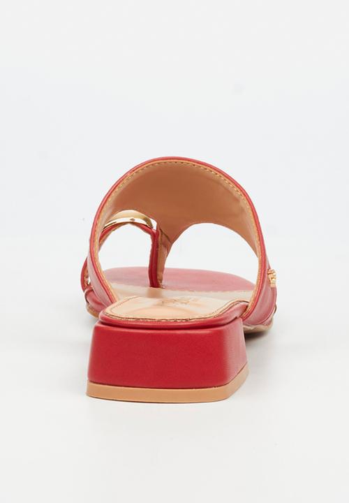 Miss Black - Joanna 1 gold trim low block heel - red