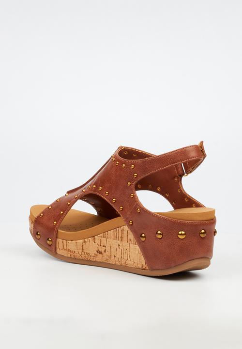 Butterfly Feet - Dido 8 studded slingback sandal - tan