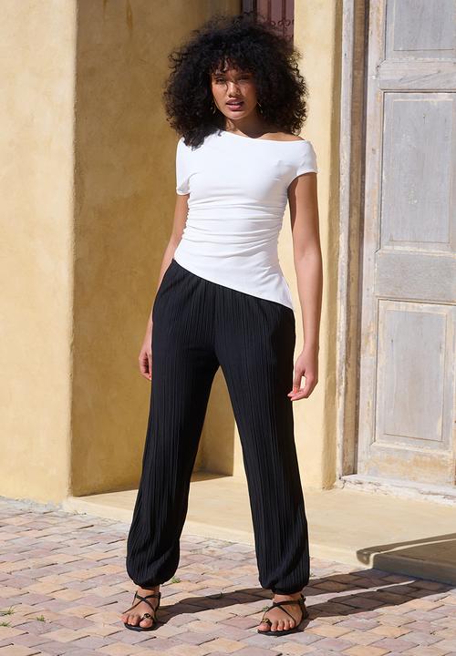 Me&B - Off The Shoulder Asymmetrical Top - Milk