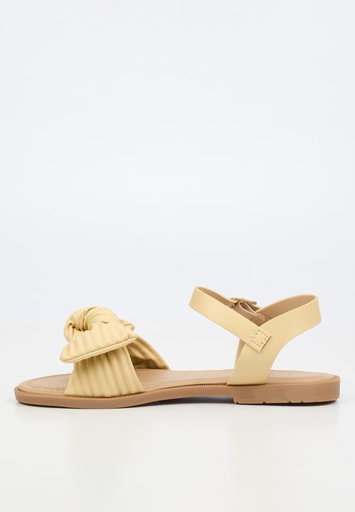 Flutterby - Ella 2 girls sandal - yellow