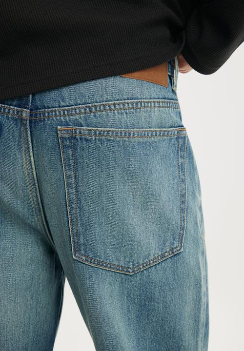 Cotton On - Baggy Bootcut Jean - Automatic Washed Blue