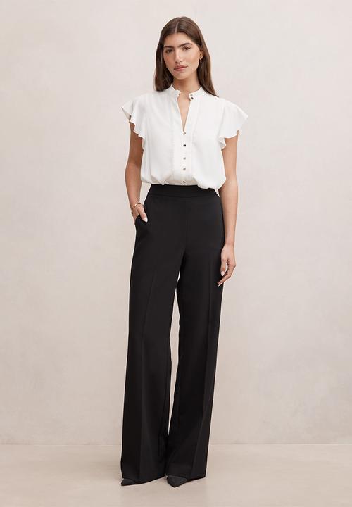 Forever New - Jennie flutter sleeve blouse - porcelain