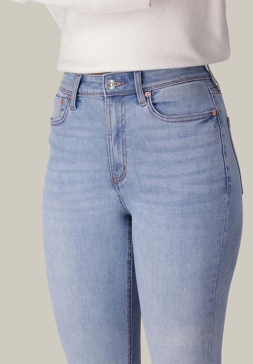 Forever New - Hayley high-rise sculpt skinny jeans in light wash