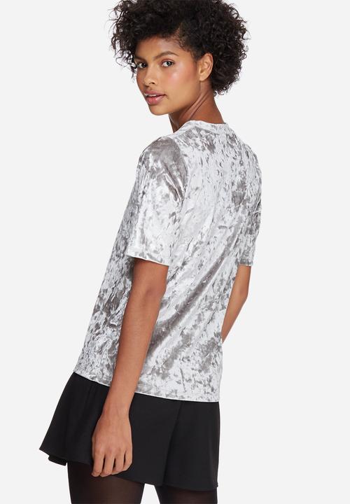 dailyfriday - Crushed velvet step back tee