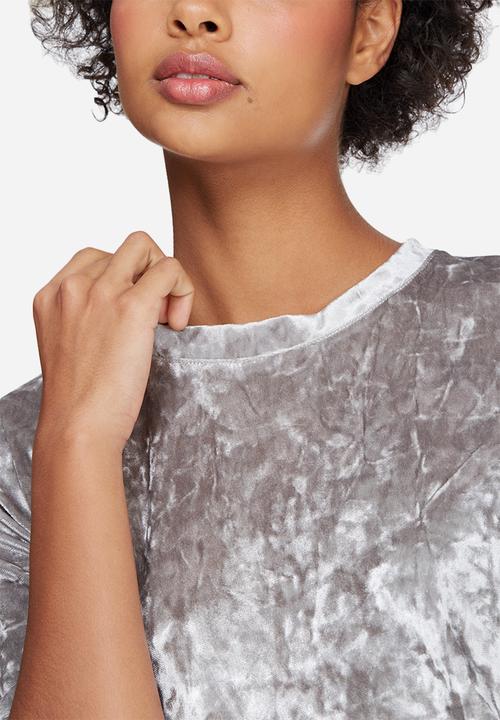 dailyfriday - Crushed velvet step back tee