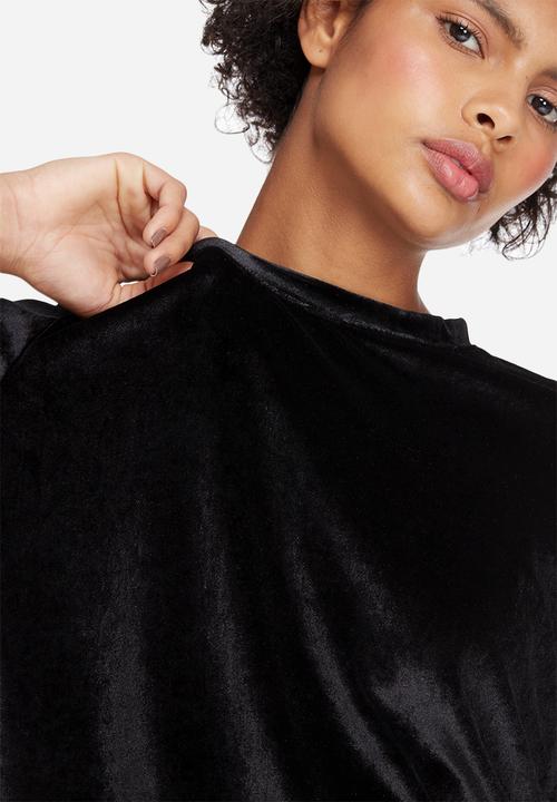 dailyfriday - Velvet step back tee
