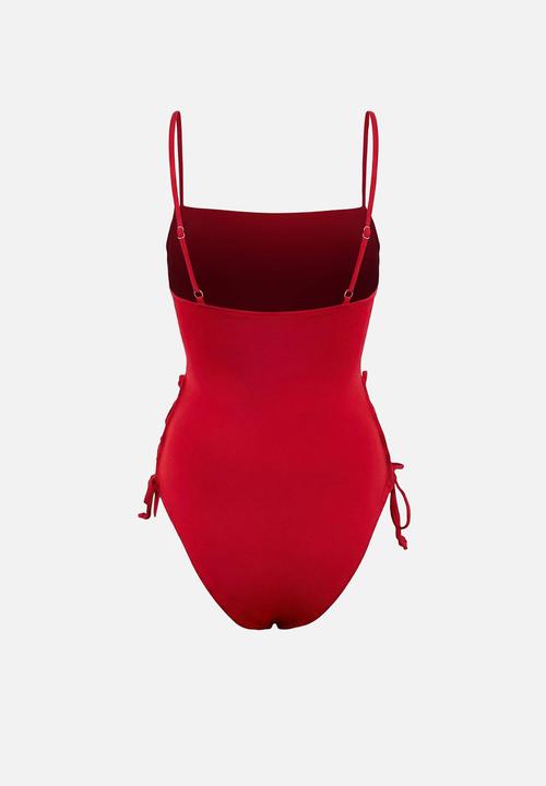 Trendyol - Strapless covered ribbed swimsuit - red