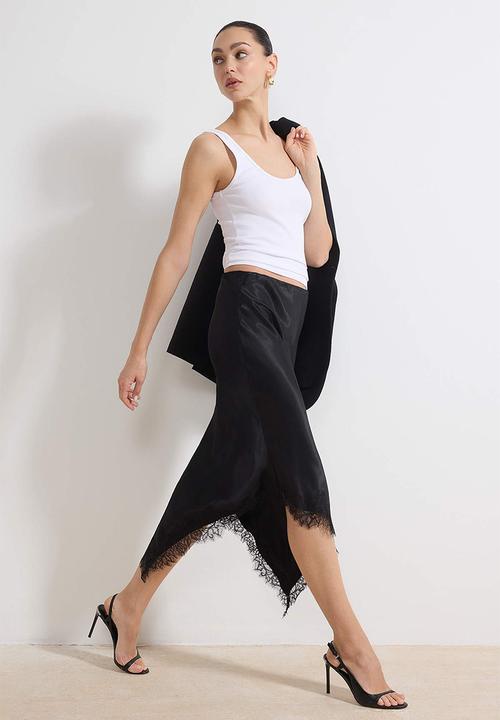 Trendyol - Asymmetric Lace Detail Satin Midi Skirt - Black
