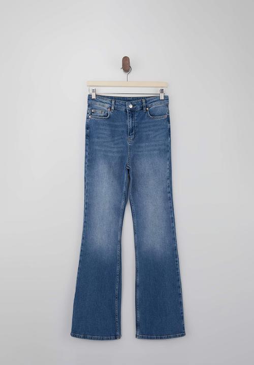 Trendyol - Wardrobe Essentials High-Waist Stretch Flare Jeans - Blue