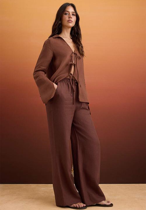 Trendyol - High-Waist Elasticated Linen Trousers - Brown