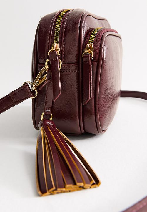 New Look - Alice Tassel Camera  - Dark Burgundy