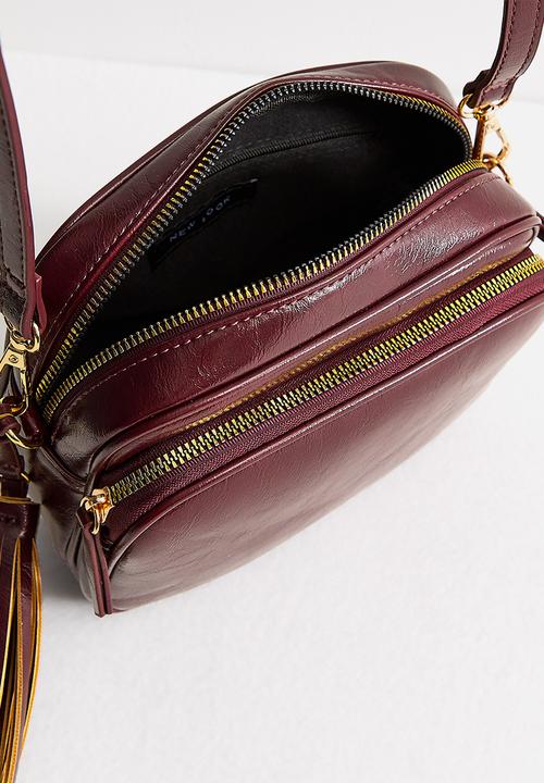 New Look - Alice Tassel Camera  - Dark Burgundy