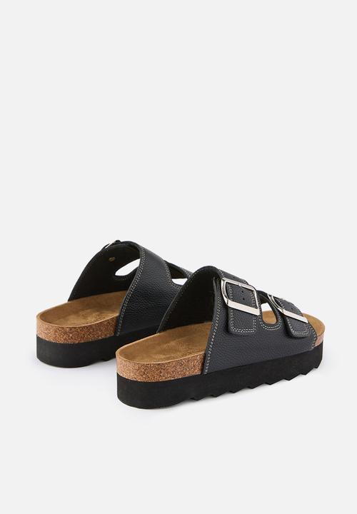 Cotton On - Rex flatform buckle slide - black pebbled pu