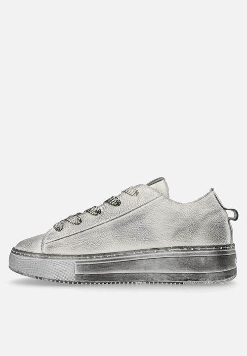 Cutty - Tampa low leath - White