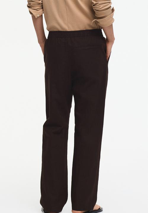 H&M - Regular fit linen-blend trousers - dark brown