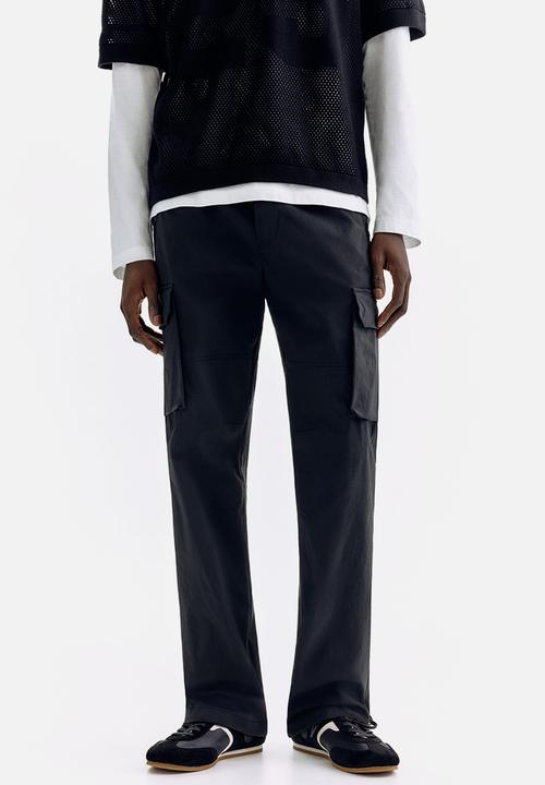 H&M - Regular fit nylon cargo trousers - black