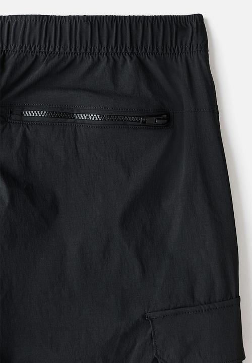 H&M - Regular fit nylon cargo trousers - black