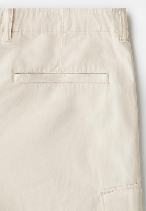 H&M - Relaxed fit cotton cargo trousers - cream