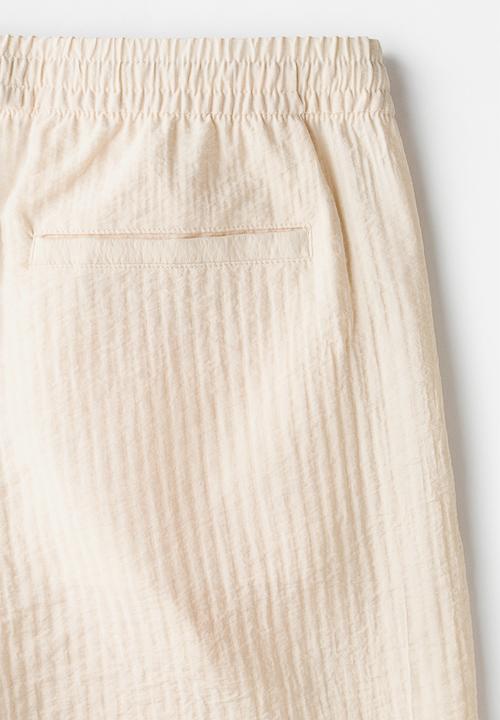H&M - Relaxed fit textured shorts - white