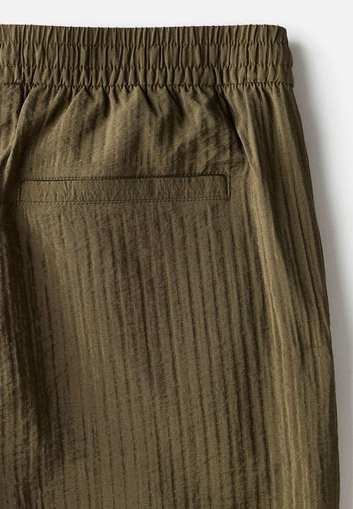 H&M - Relaxed fit textured shorts - khaki green