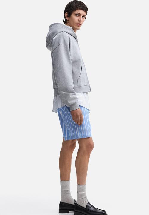 H&M - Regular fit cotton shorts - light blue/striped