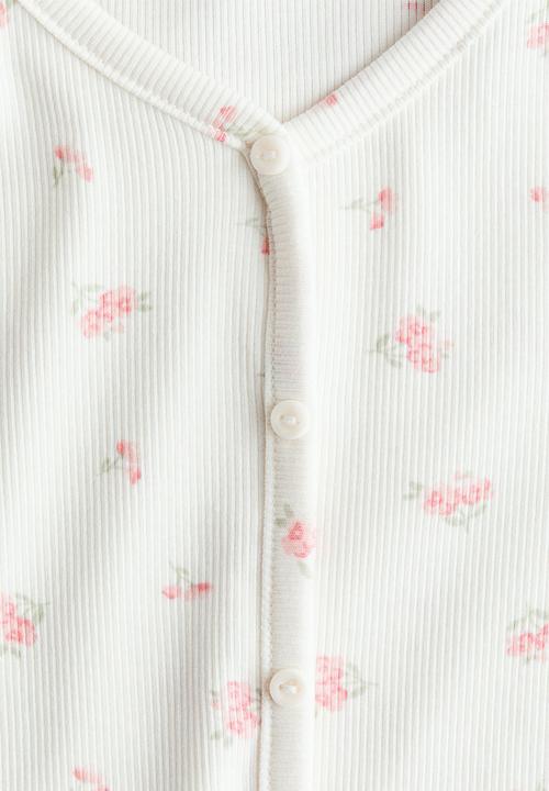 H&M - Button-detail ribbed top - white/pink floral
