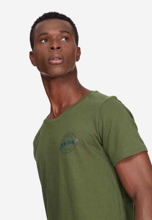 basicthread - Graphic scoop tee