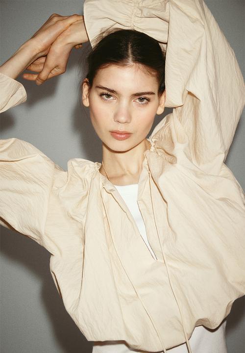 H&M - Crinkled balloon blouse - light beige