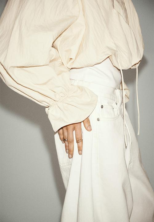 H&M - Crinkled balloon blouse - light beige