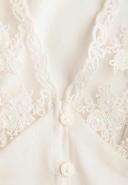 H&M - Cropped lace-trimmed top - white