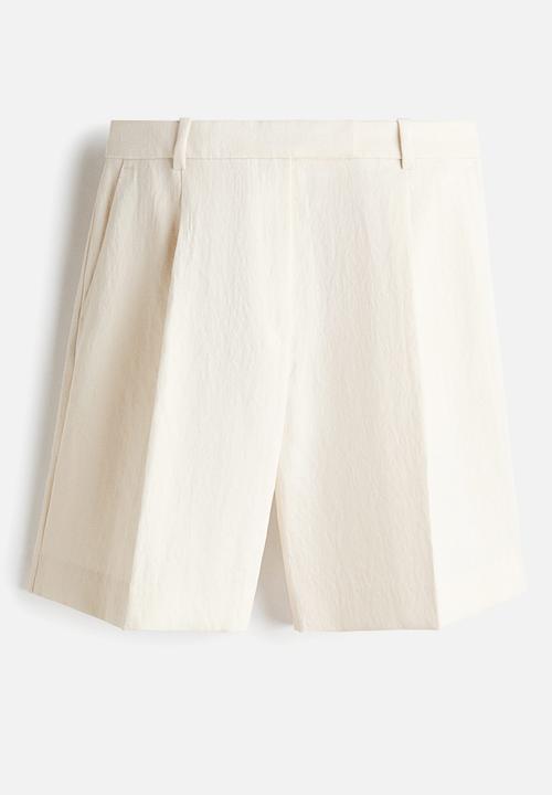 H&M - Bermuda shorts - cream