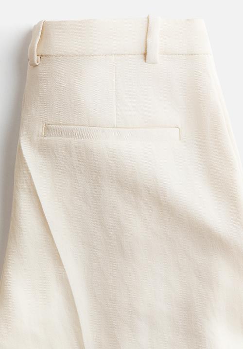H&M - Bermuda shorts - cream