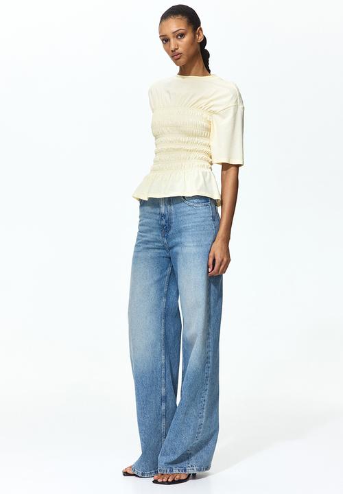 H&M - Smocked t-shirt - pale yellow