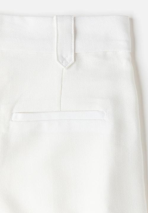 H&M - Pleat-front shorts - white