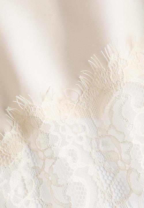 H&M - Lace-trimmed triangle scarf - cream