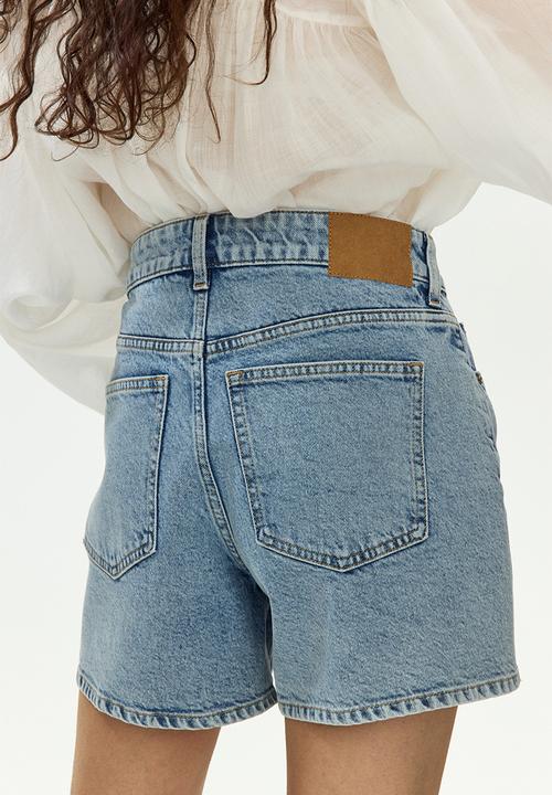 H&M - Denim shorts - light denim blue