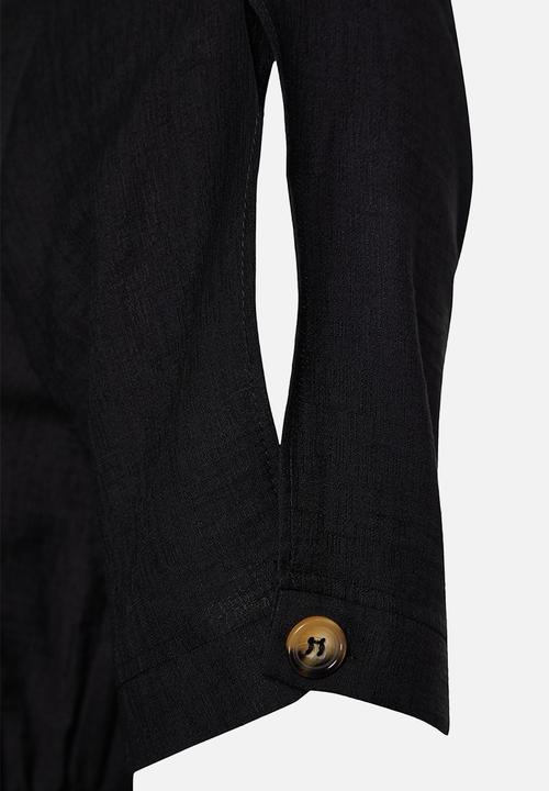 Trendyol - Plus woven dress with gipe and button detail - black