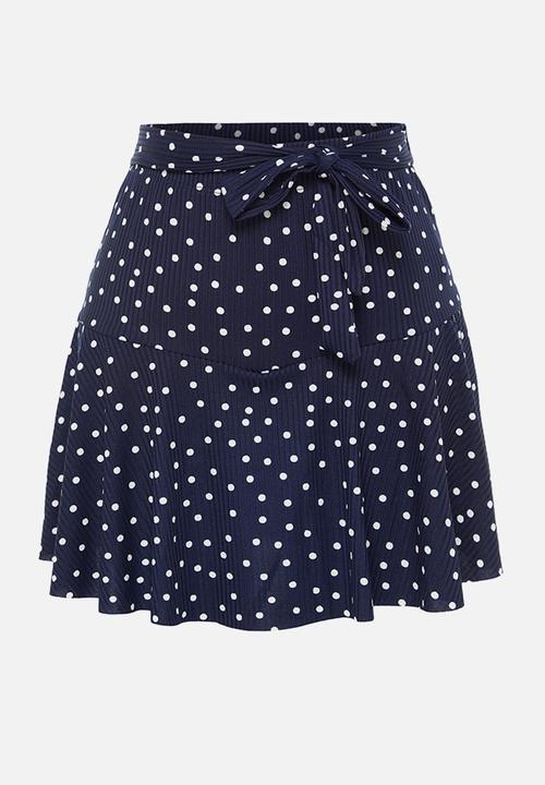 Trendyol - Polka Dot High-Waist Skirt-Look Knit Shorts - Navy Blue