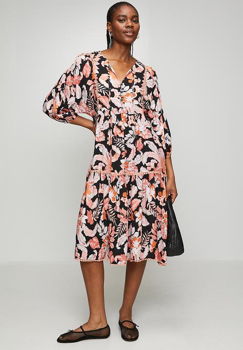 Izabel London - 3/4 Sleeve Button Through Easy Wearing Maxi Dress with Lace Detail On Chest - Multi