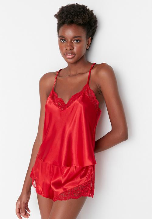 Trendyol - Lace spaghetti strap satin shorts pajama set - red