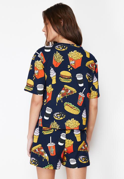 Trendyol - Cotton slogan embroidered shorts pajama set - navy blue-multicolor