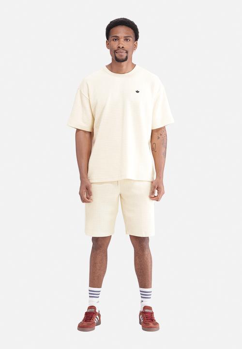 adidas Originals - Essential Waffle Lux  Tee  - WARM VANILLA