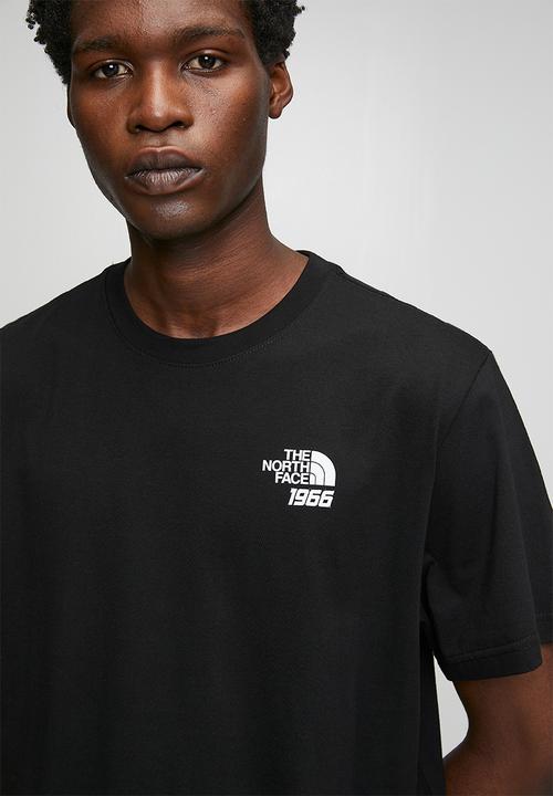 The North Face - SIXTY YEARS OF INNOVATION SHORT SLEEVE TEE - TNF BLACK