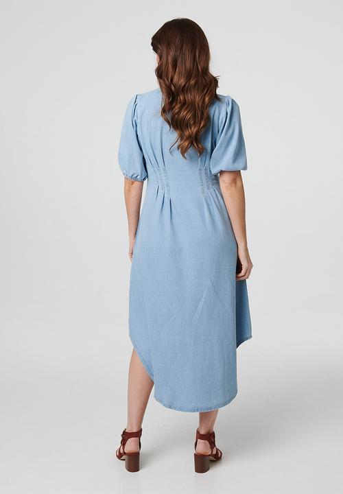 Izabel London - Half Sleeve With Thin Elastic Cuff Scoop Hem Maxi Denim Dress - Light Wash