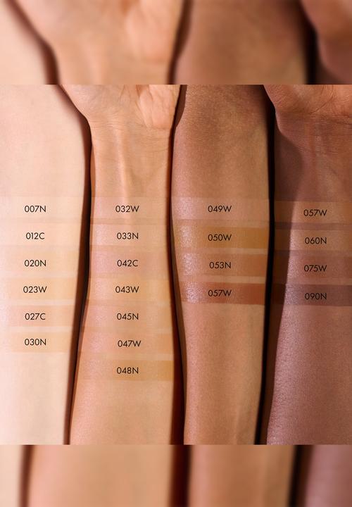 Catrice - Skin Like Luminous Foundation - 043W