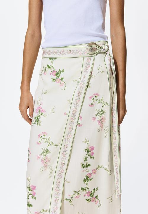H&M - Lyocell-blend wrap skirt - white/floral