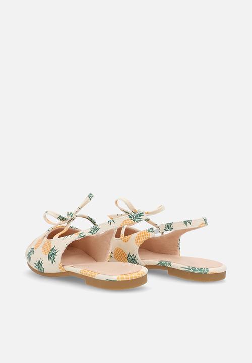 Pop Candy - Aop closed toe sandals - multi 