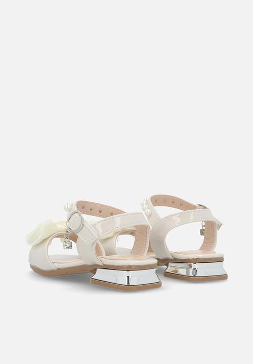 Pop Candy - Bow accent block heel sandals - beige