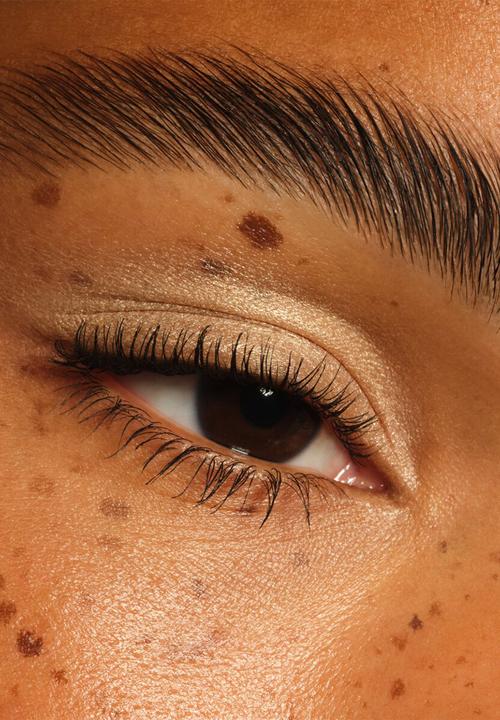 essence - BLUR NUDE eyeshadow stick - 05 Oat Milk Glow